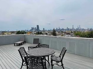31-36 47th St #2AA, Astoria, NY 11103