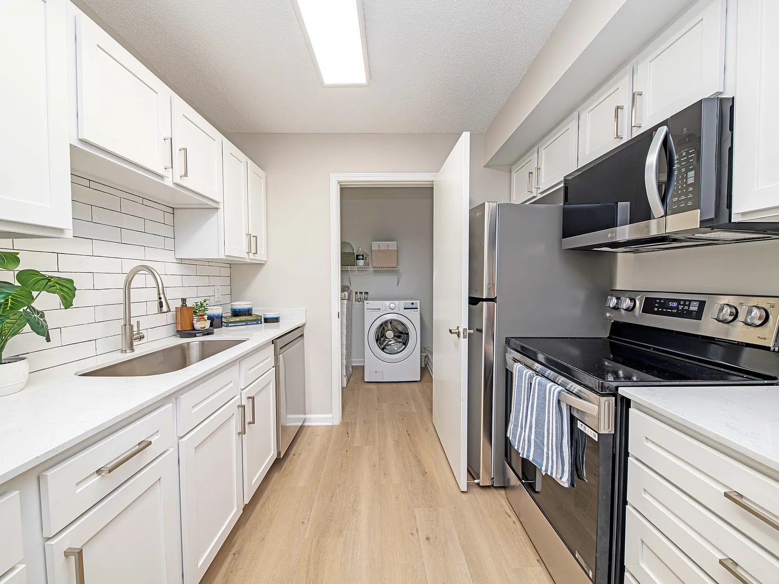 The Collins Apartment Homes — Photo 3