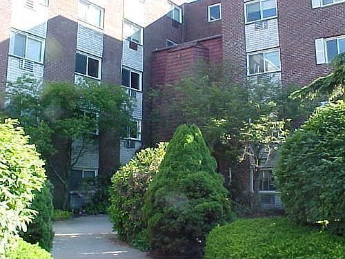1st image of 215 Winter St APT 4M