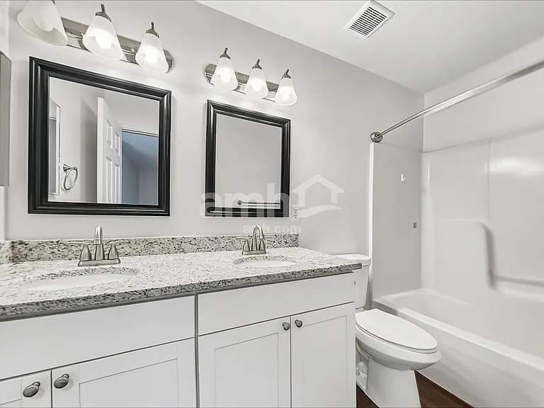 7694 Hillsdowne Cir — Photo 14