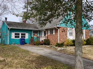 11 Bon Air Dr, Marlton, NJ 08053