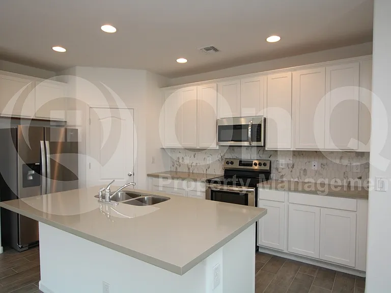 24215 W Gross Ave — Photo 2