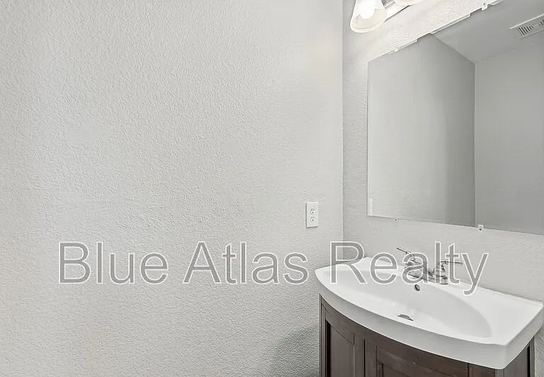 601 Steerman Ct — Photo 15