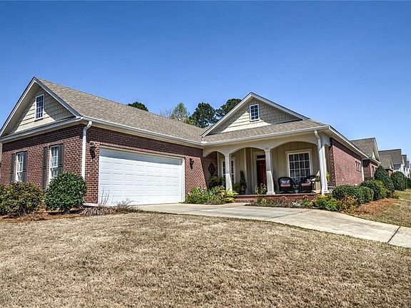 2nd image of 601 Carpenter Way