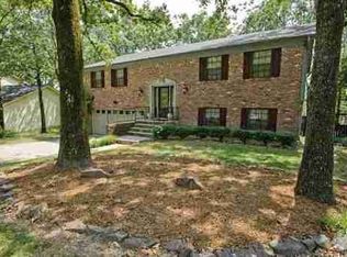 7621 Tomahawk Dr, N Little Rock, AR 72116