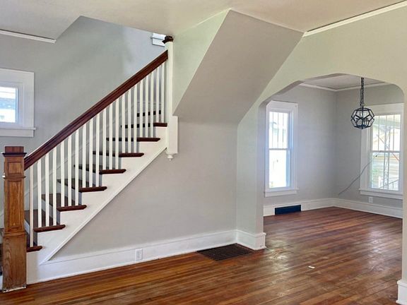 2nd image of 1520 21st Ave