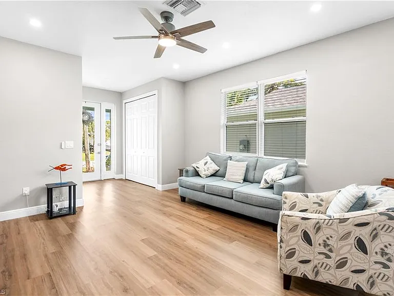 10004 Connecticut St — Photo 12