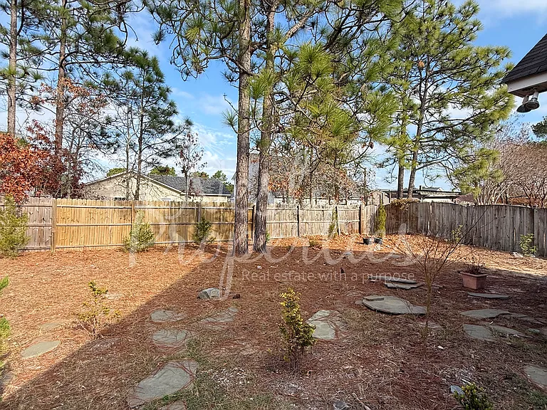 427 Kingston Trace Rd — Photo 13