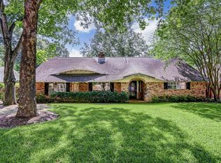 838 Saint George Ln, Houston, TX 77079