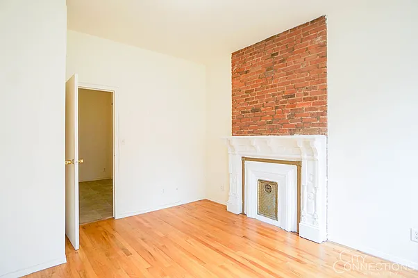 Rented by City Connections Realty | media 25