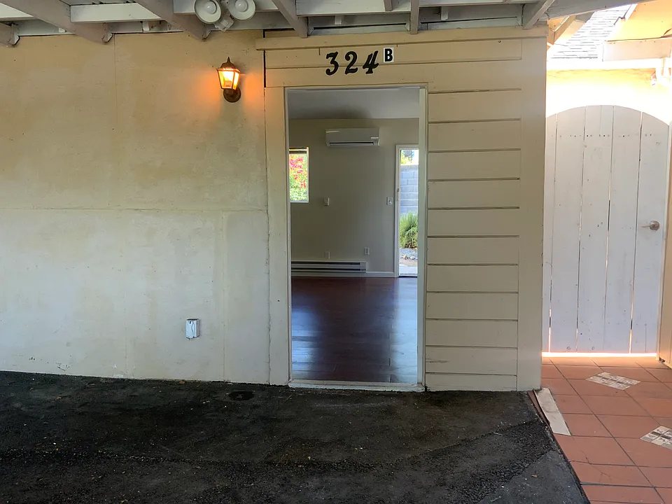 324B Redding Rd