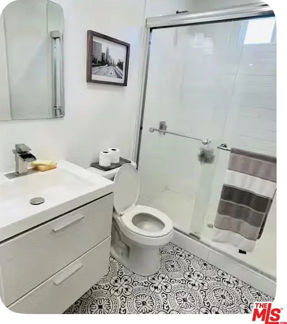 1 bed, 1.0 bath, 1390 sqft, $1,990 — Photo 2