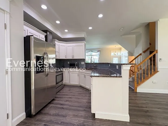 3951 Hartlake St — Photo 3