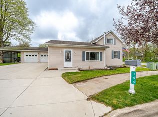 106 Park St, Portland, MI 48875