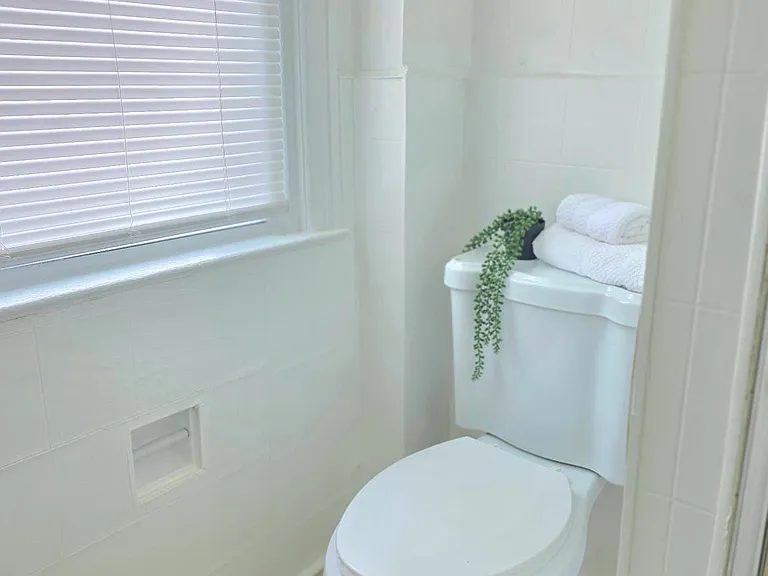 1108 E Stafford St — Photo 16