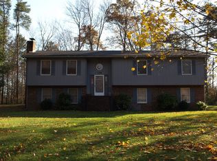 118 Aztec Dr, Winston Salem, NC 27107