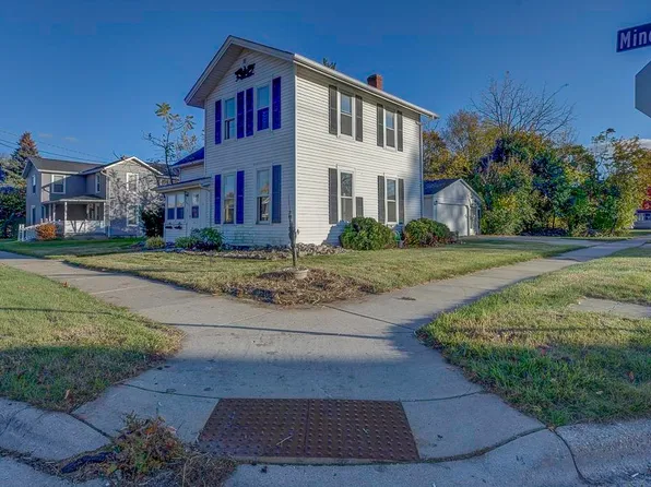 1321 Mineral Point Ave, Janesville, WI 53548