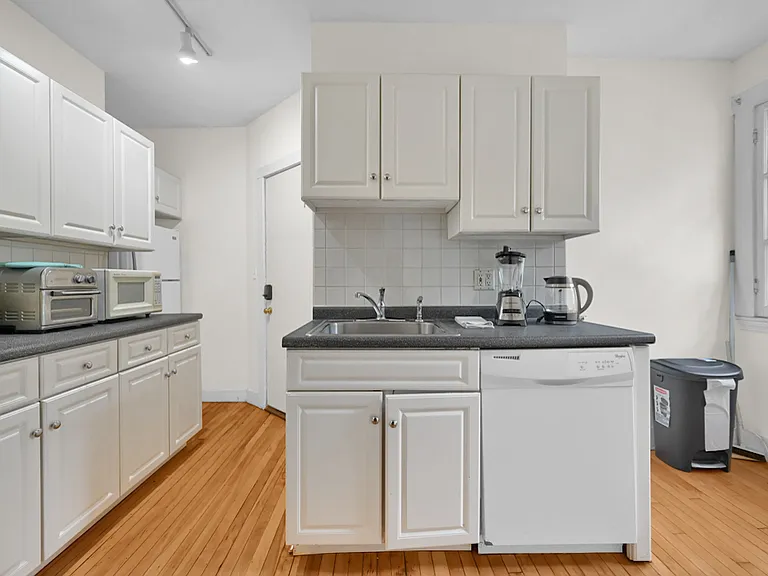 21 Chauncy St #23 — Photo 8