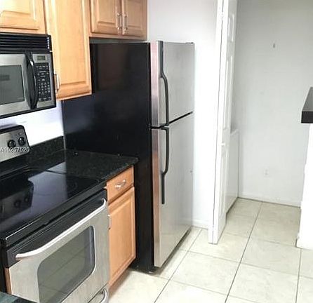 4th image of 772 Claughton Island Dr