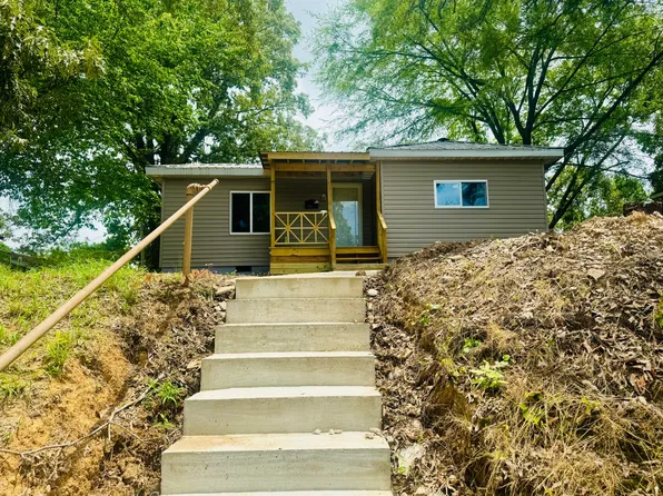 738 Main St, Mc Kenzie, TN 38201