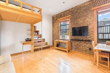 Sold by Nest Seekers International