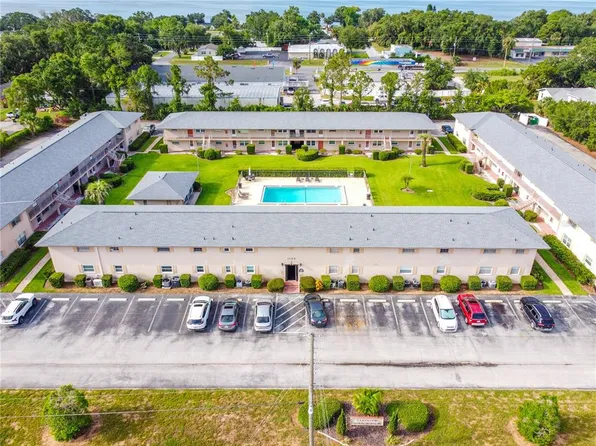 1100 E Caroline St APT 204, Tavares, FL 32778