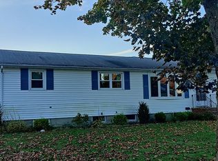 67 Stone Dr, Cranston, RI 02920