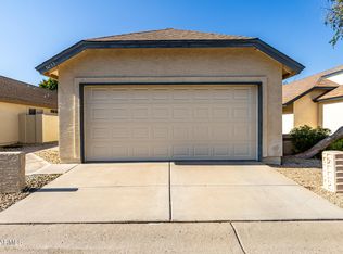 5233 W Jupiter Way N, Chandler, AZ 85226