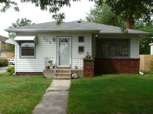 709 W 1st St, Pella, IA 50219