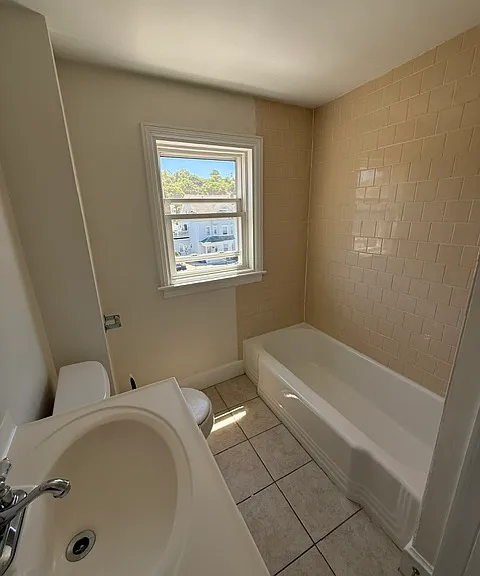 1467 N Main St #3 — Photo 6