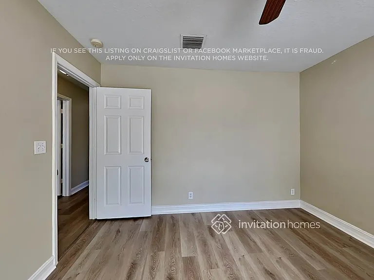 211 NE 24th Ave — Photo 10