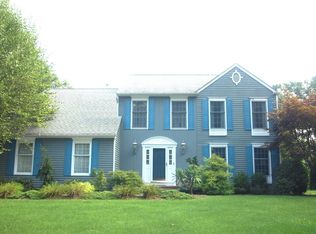 29 Guinard Dr, Watchung, NJ 07069