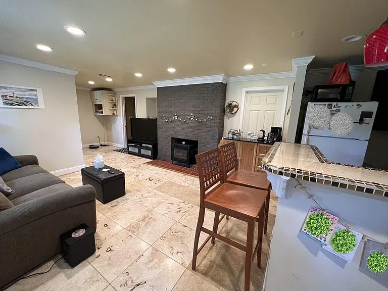 8 Virginia Dr — Photo 6
