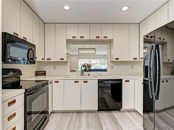 5th image of 5426 Myrtle Wood #54