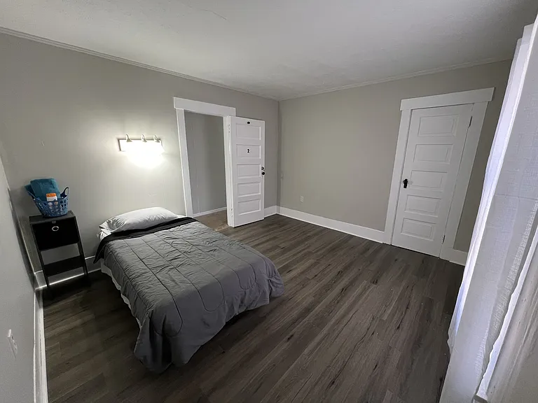 109-111 Marathon Ave #109.3 — Photo 6