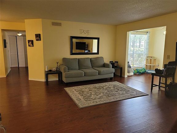 2nd image of 9481 Highland Oak Dr Unit 1002