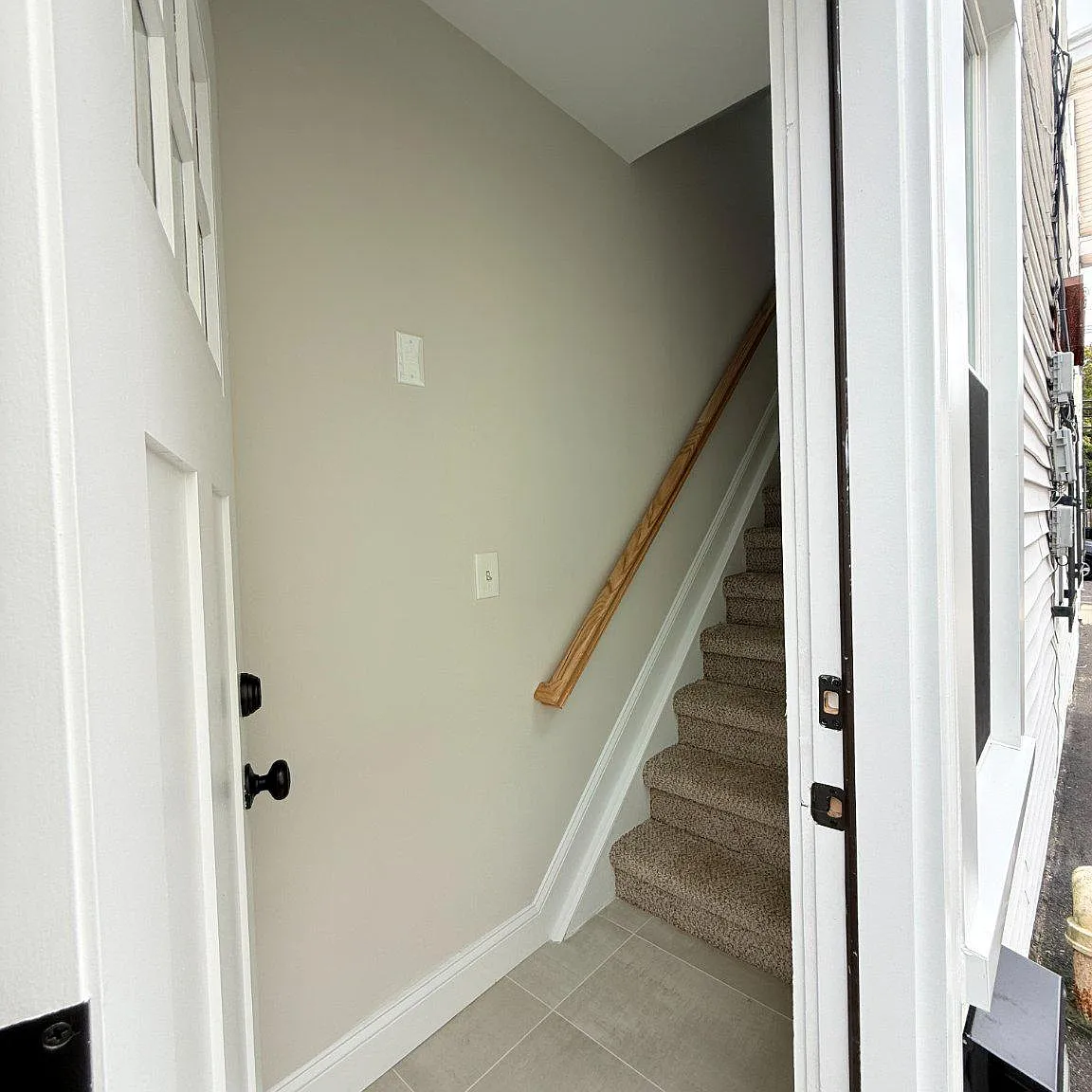 2 bed, 1.0 bath, 3473 sqft, $2,700 — Photo 3