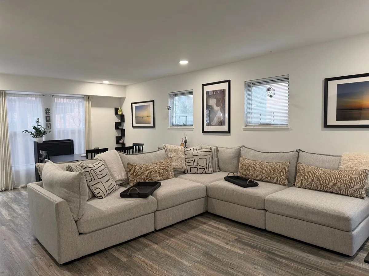 Living Area - 1201 Galapago St #96