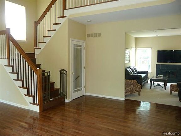 5th image of 27184 Winterset Cir