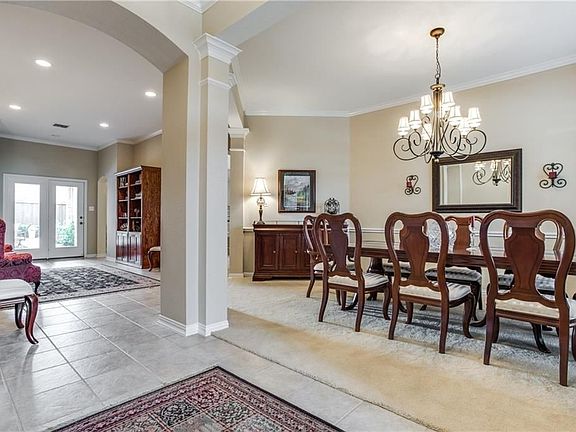 3rd image of 900 Willowgate Dr