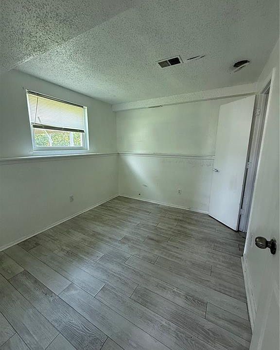 2nd image of 7502 Monrovia St