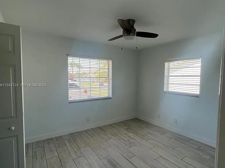 19420 Carolina Cir — Photo 9