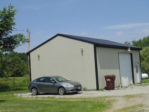 2nd image of 7081 Township Road 195