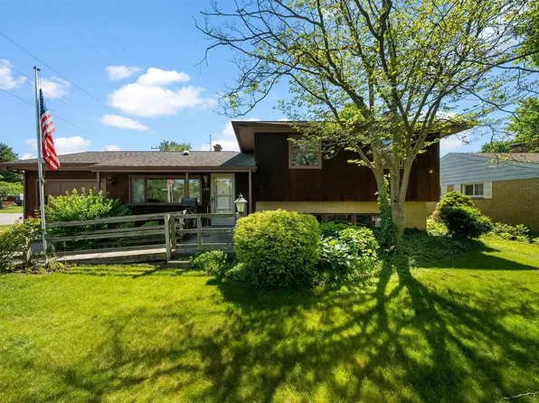 1648 Vernerlee Ln, South Bend, IN 46635