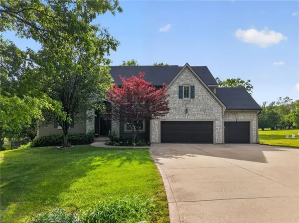 17570 Bond Ave, Overland Park, KS 66221