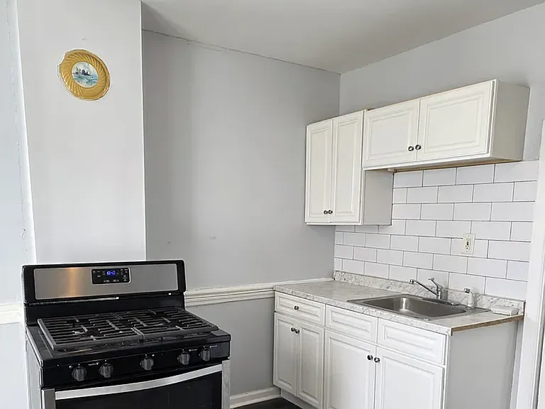 13 Reservoir St #2 — Photo 6
