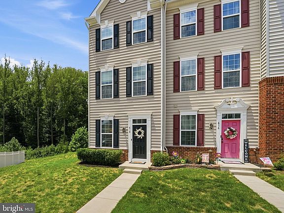 2nd image of 618 Streamview Dr