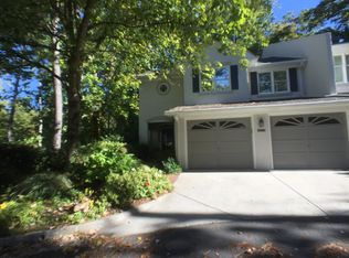 5720 Oak Lndg, Sandy Springs, GA 30327