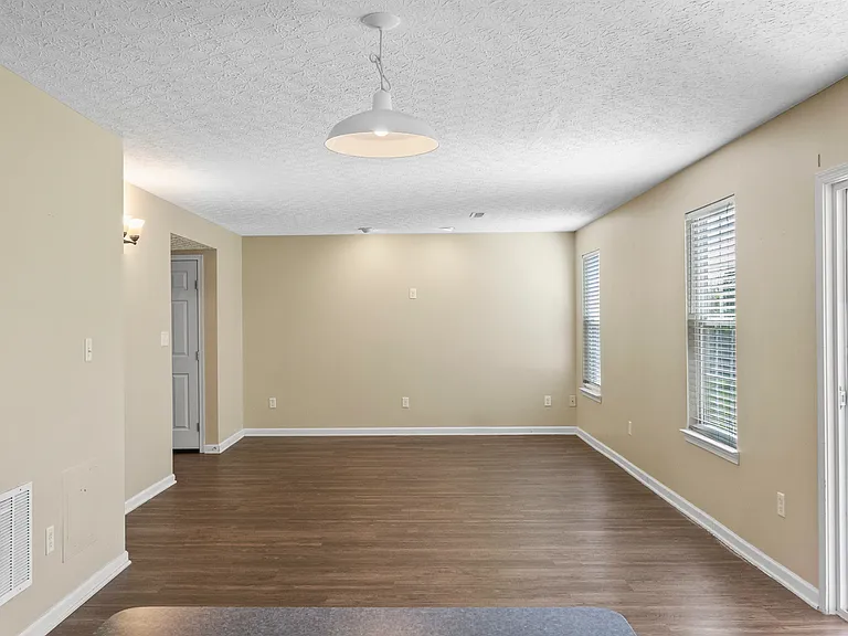 246 Parrott Ct — Photo 7