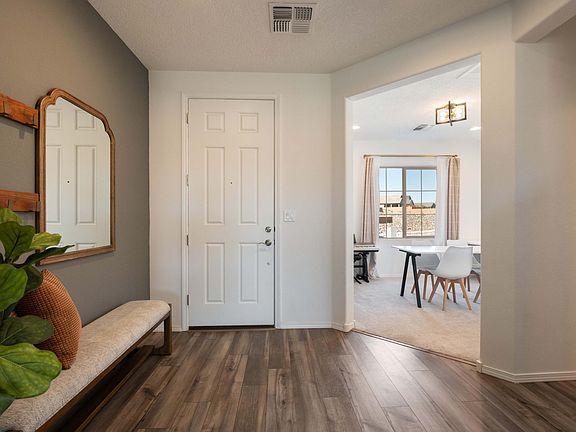 4th image of 6806 Sydney Dr NE